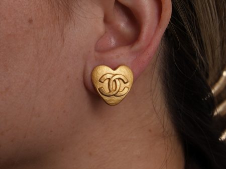 Chanel 1995 Mini Matte Heart Clip-On Earrings Online Sale