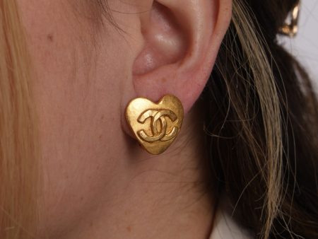 Chanel 1995 Spring Collection Mini Matte CC Logo Heart Clip-On Earrings Hot on Sale