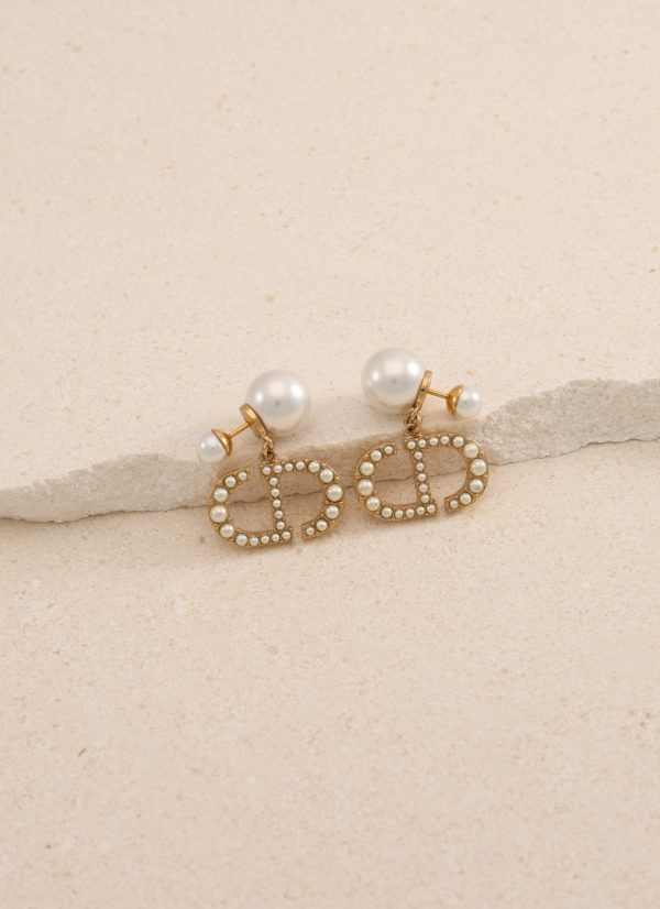 Dior Pearl Tribales Earrings Supply